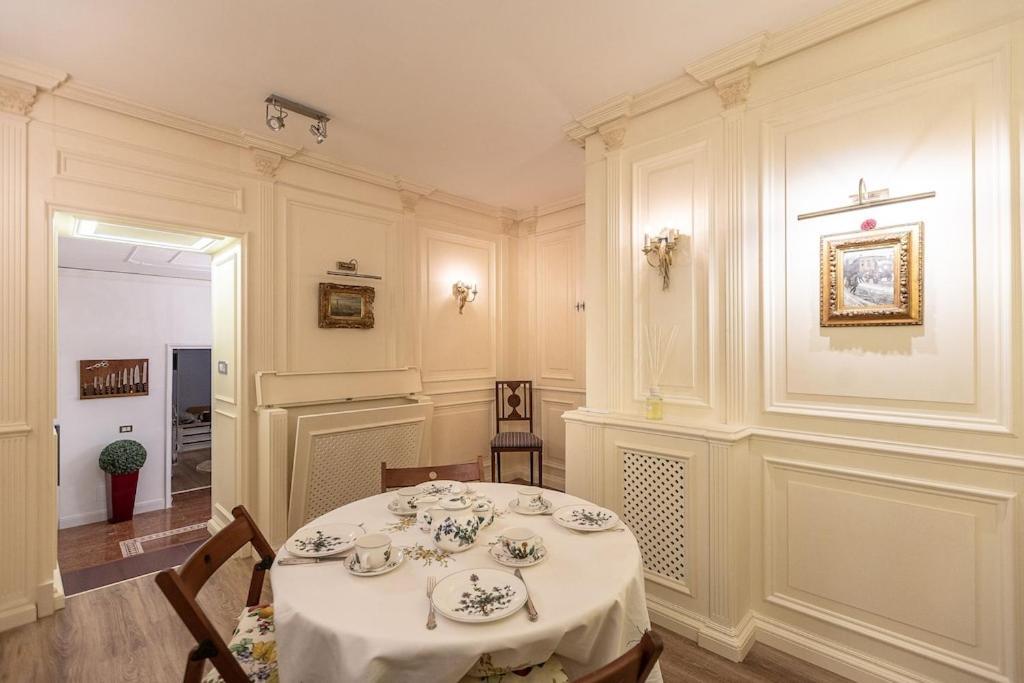 Apartment Luxury Via Giulia With Private Garden Rom
